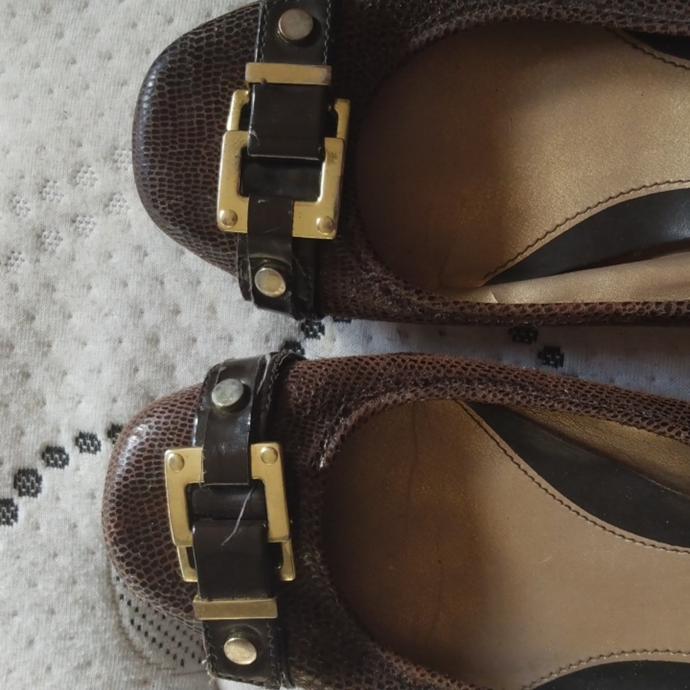 Shoes - Picture 3 of 5